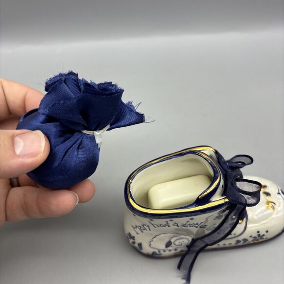 Mary Had A Little Lamb Porcelain Baby Shoe Music Box - Picture 7 of 8